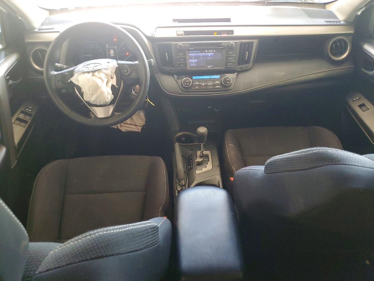 2018 TOYOTA RAV4 XLE photo 22