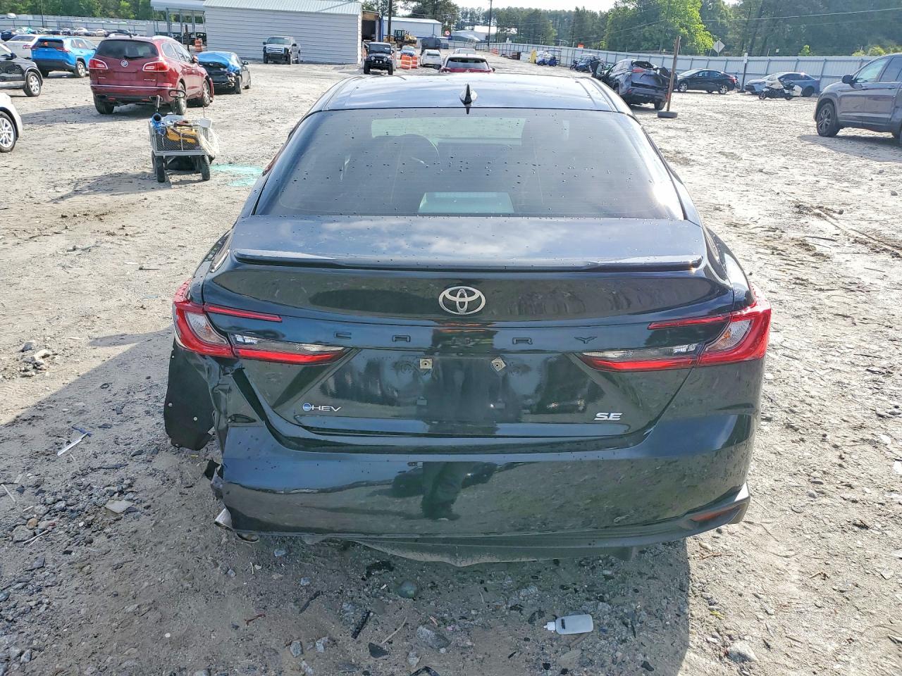 2025 TOYOTA CAMRY SE photo 16