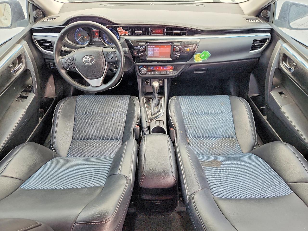 2015 TOYOTA COROLLA photo 22