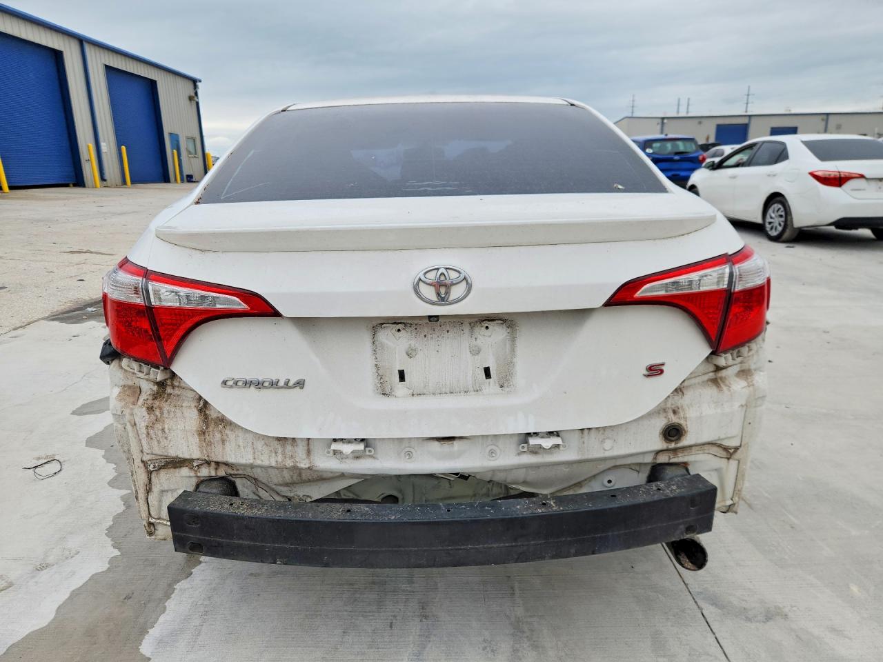 2015 TOYOTA COROLLA photo 16