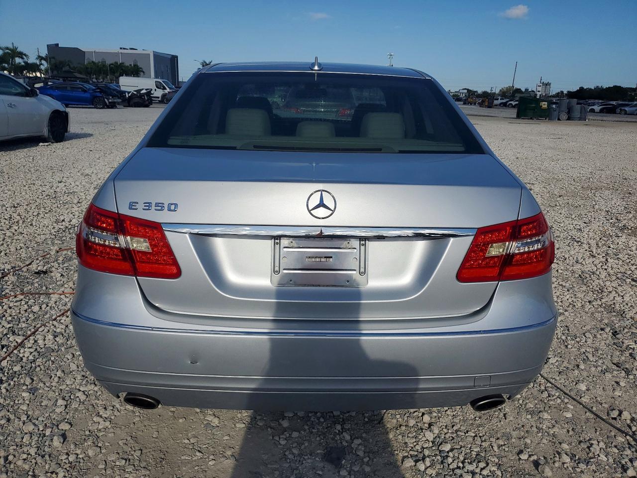 2010 MERCEDES-BENZ E 350 photo 11