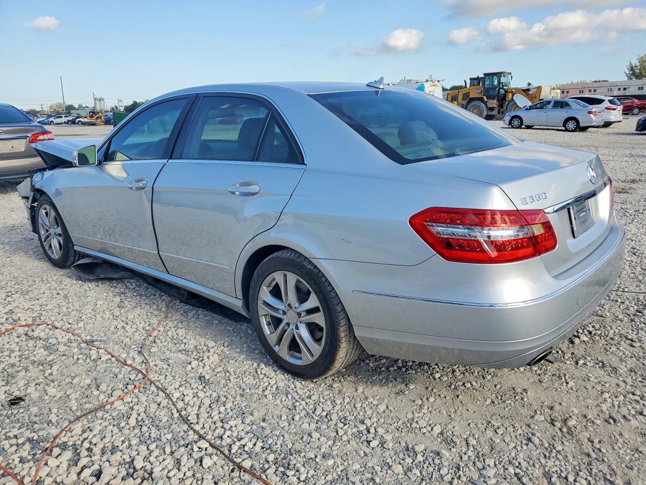 2010 MERCEDES-BENZ E 350 photo 3