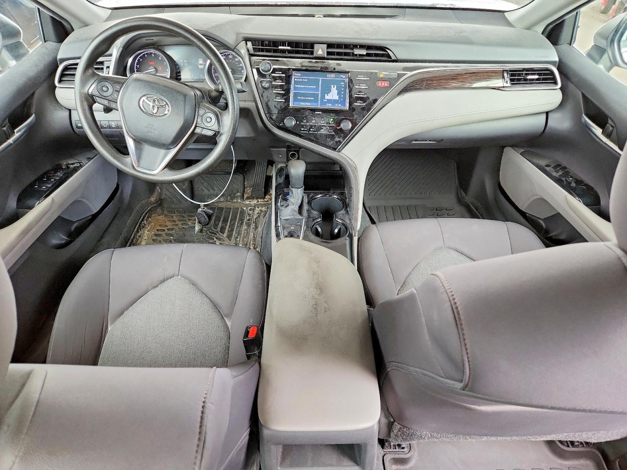 2020 TOYOTA CAMRY LE photo 8