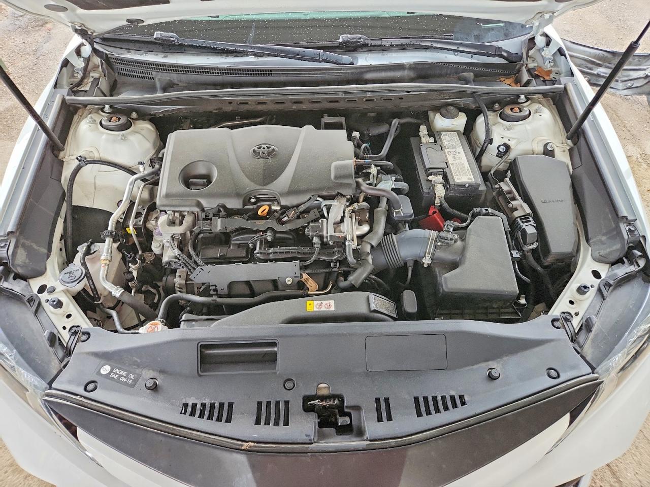 2020 TOYOTA CAMRY LE photo 11