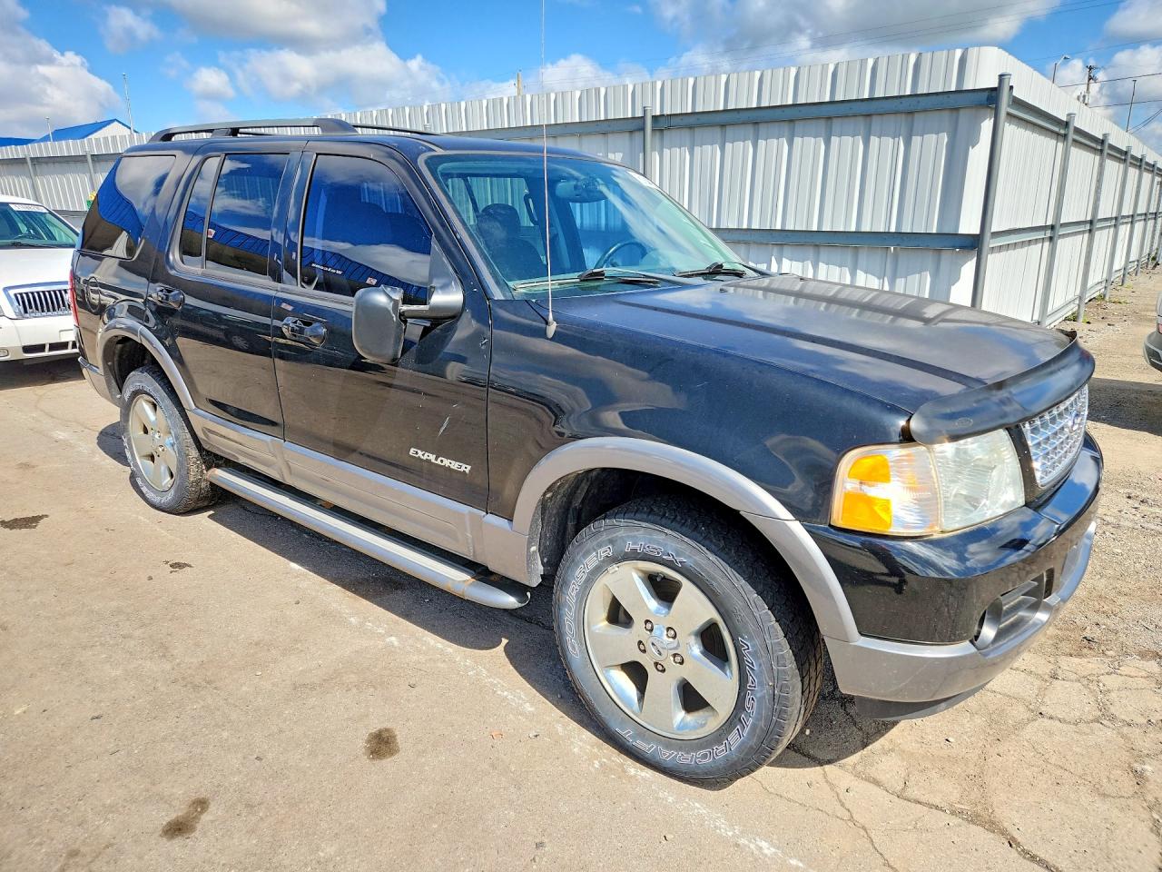 2004 FORD EXPLORER XLT photo 4