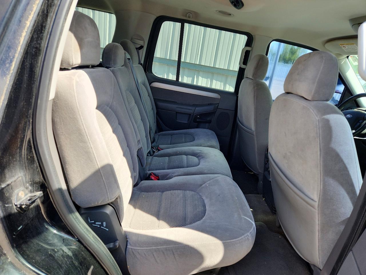 2004 FORD EXPLORER XLT photo 11