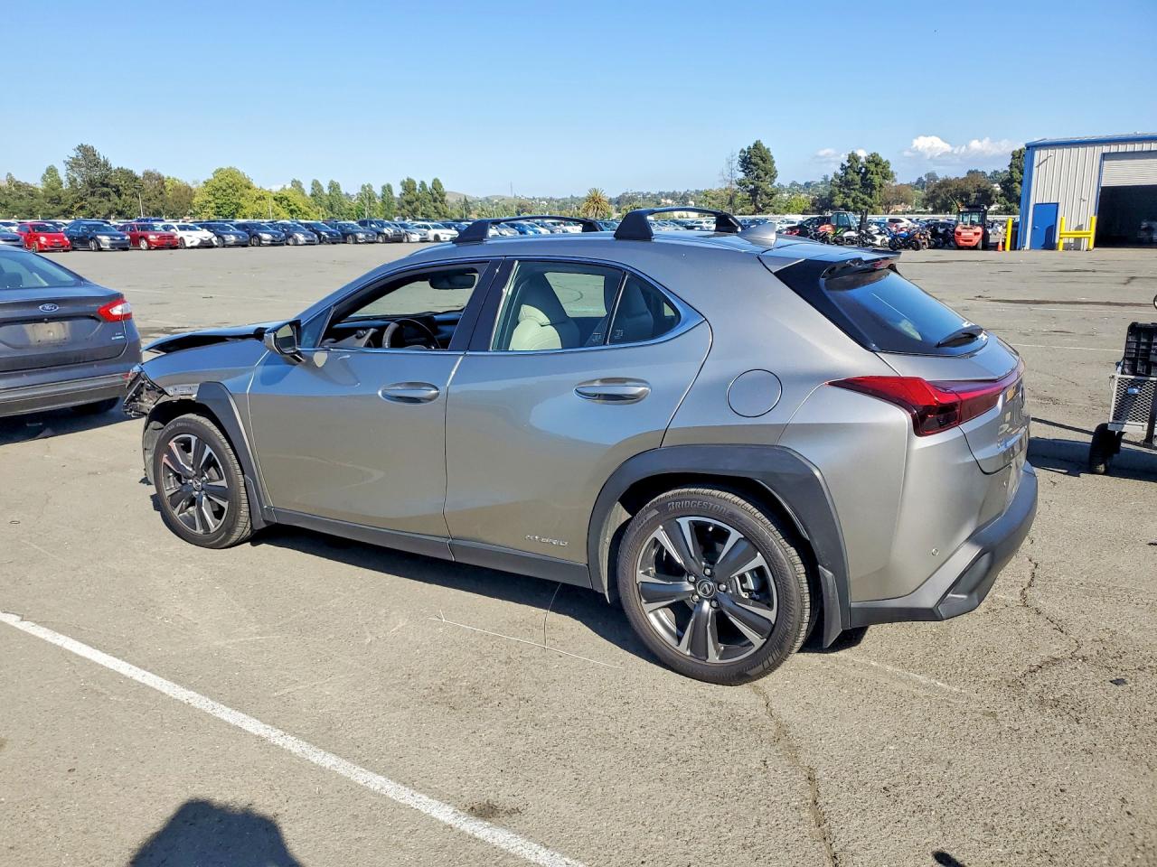 2020 LEXUS UX 250H photo 3