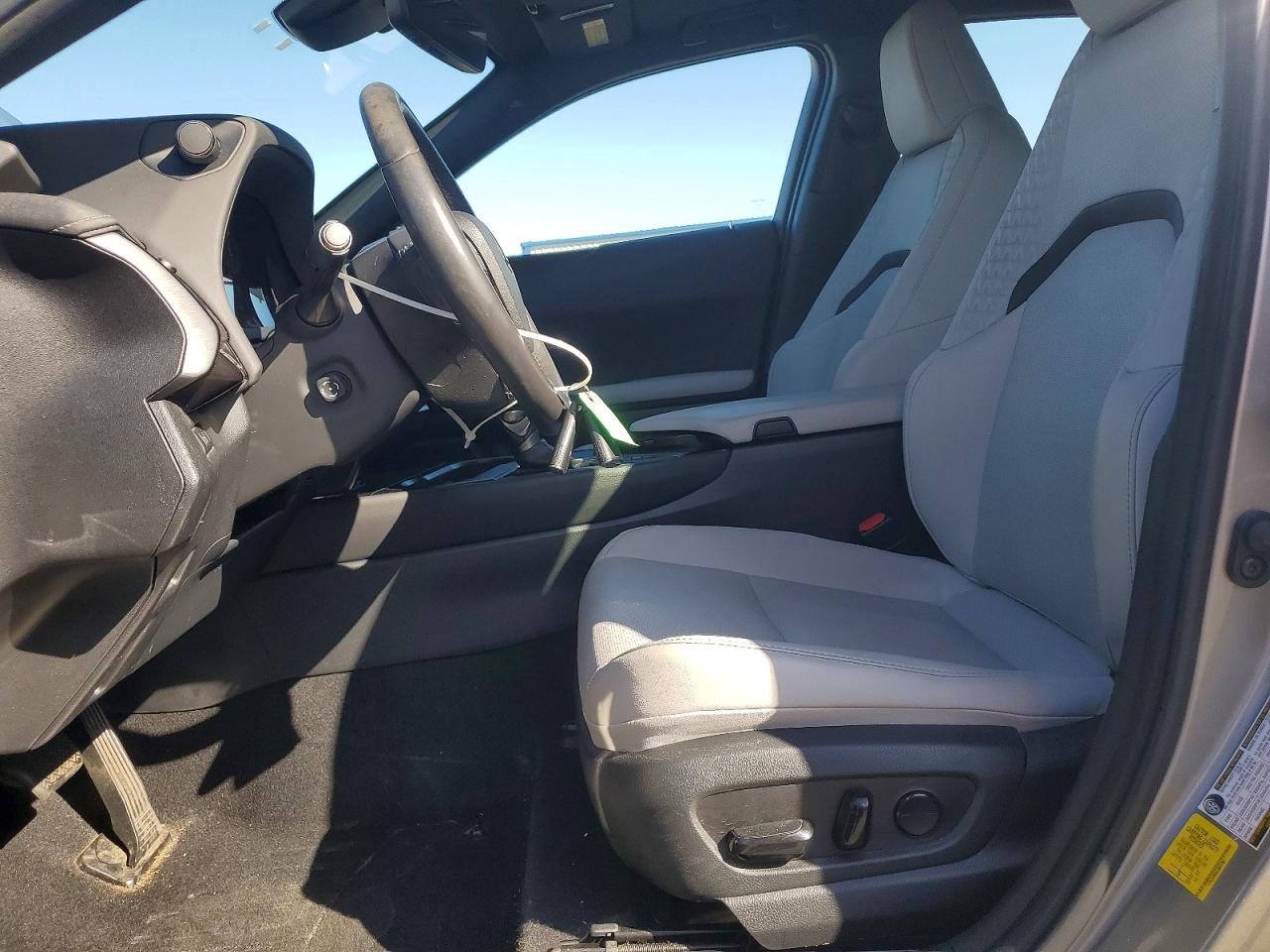 2020 LEXUS UX 250H photo 13