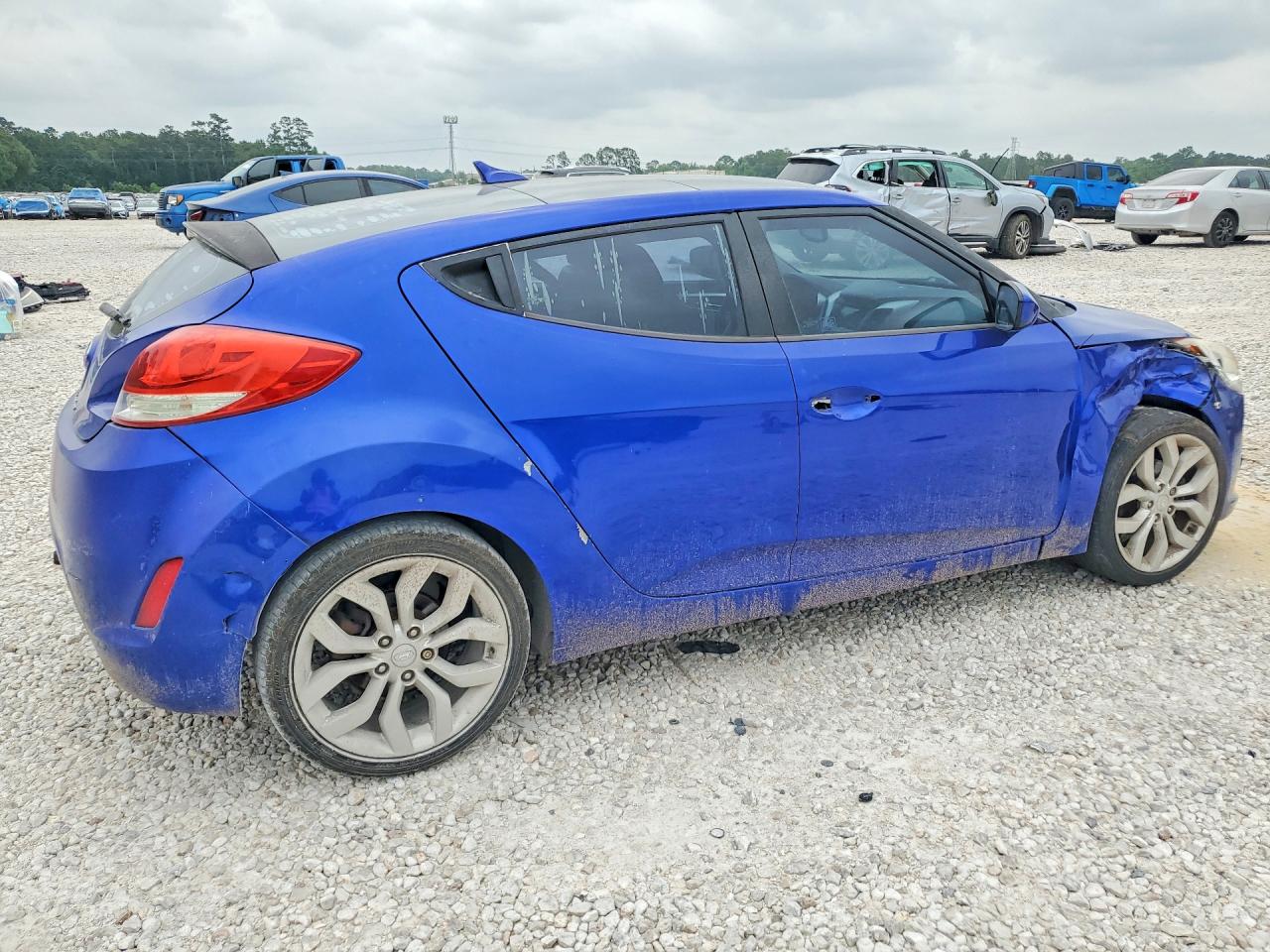 2013 HYUNDAI VELOSTER BASE photo 7