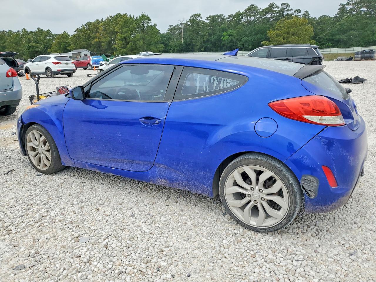 2013 HYUNDAI VELOSTER BASE photo 4
