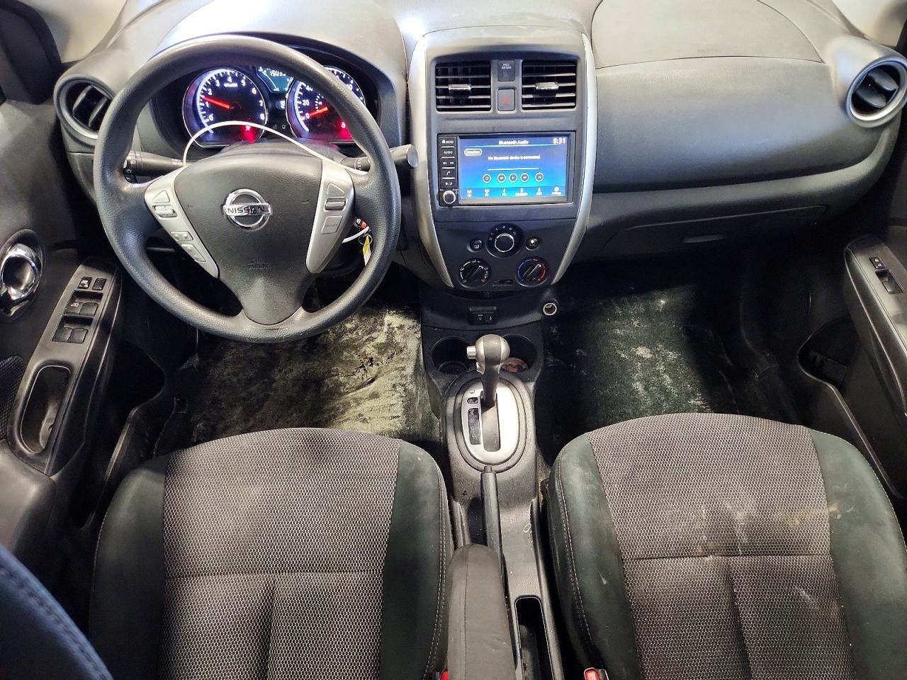 2019 NISSAN VERSA SV photo 15