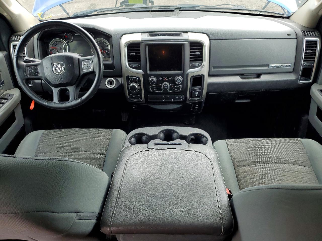 2017 RAM 1500 SLT photo 8