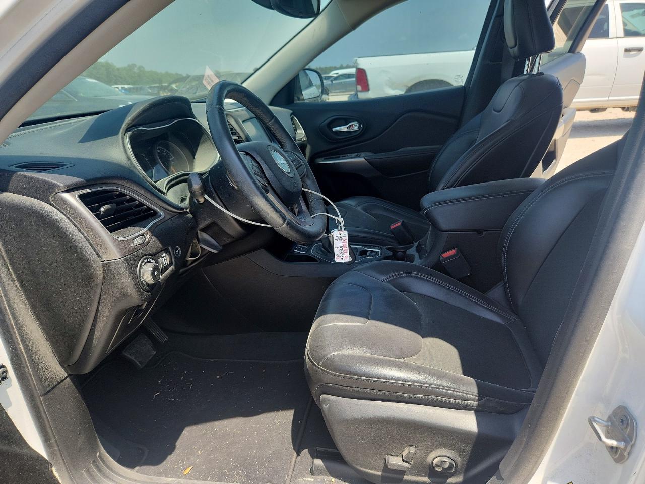 2019 JEEP CHEROKEE LATITUDE PLUS photo 13