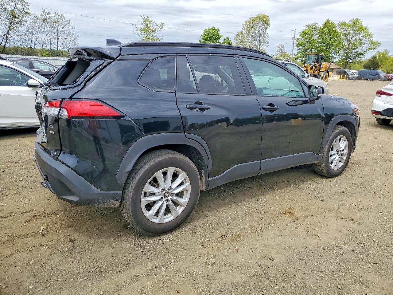 2024 TOYOTA COROLLA CROSS LE photo 5