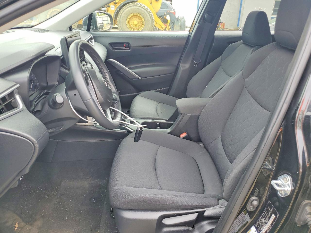 2024 TOYOTA COROLLA CROSS LE photo 13