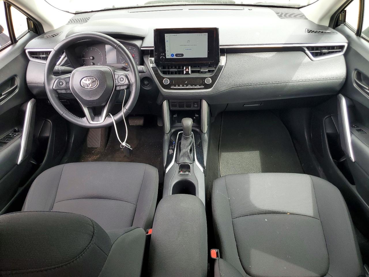 2024 TOYOTA COROLLA CROSS LE photo 15