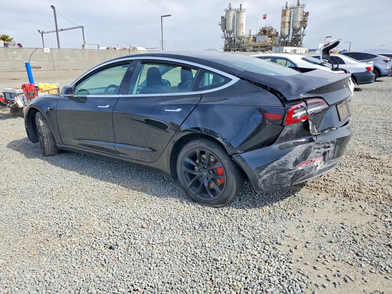 2019 TESLA MODEL 3 photo 4