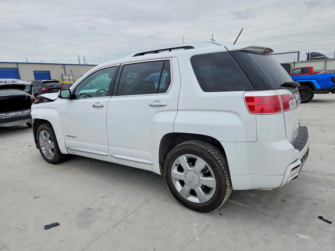 2015 GMC TERRAIN DENALI photo 3