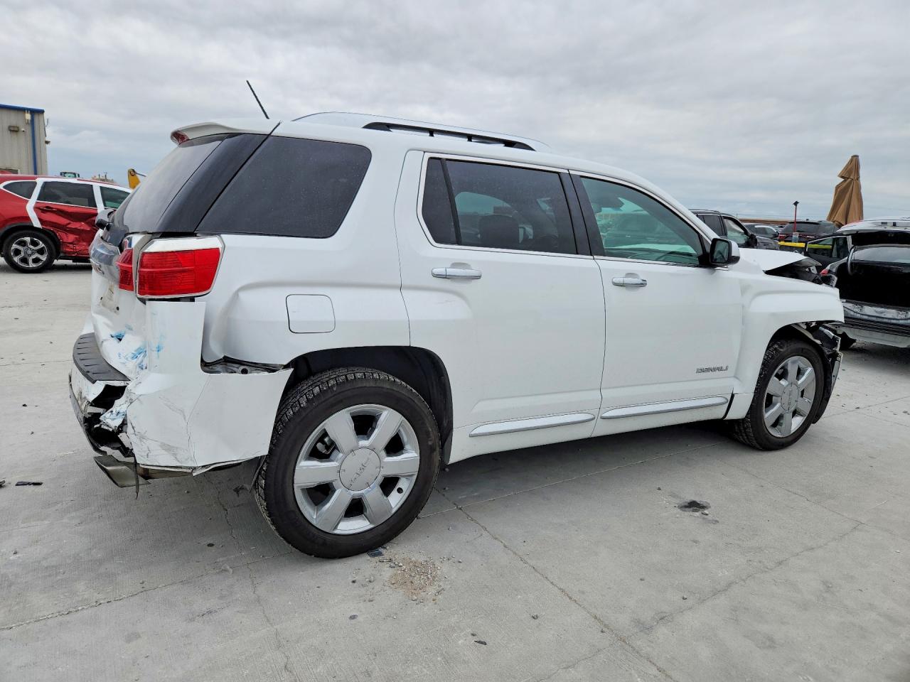 2015 GMC TERRAIN DENALI photo 5