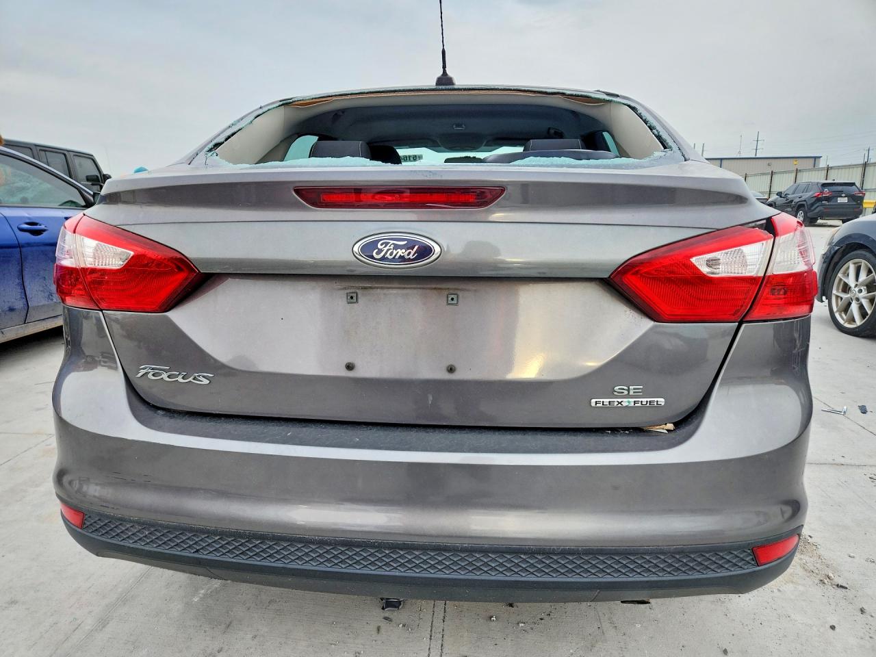 2014 FORD FOCUS SE photo 6