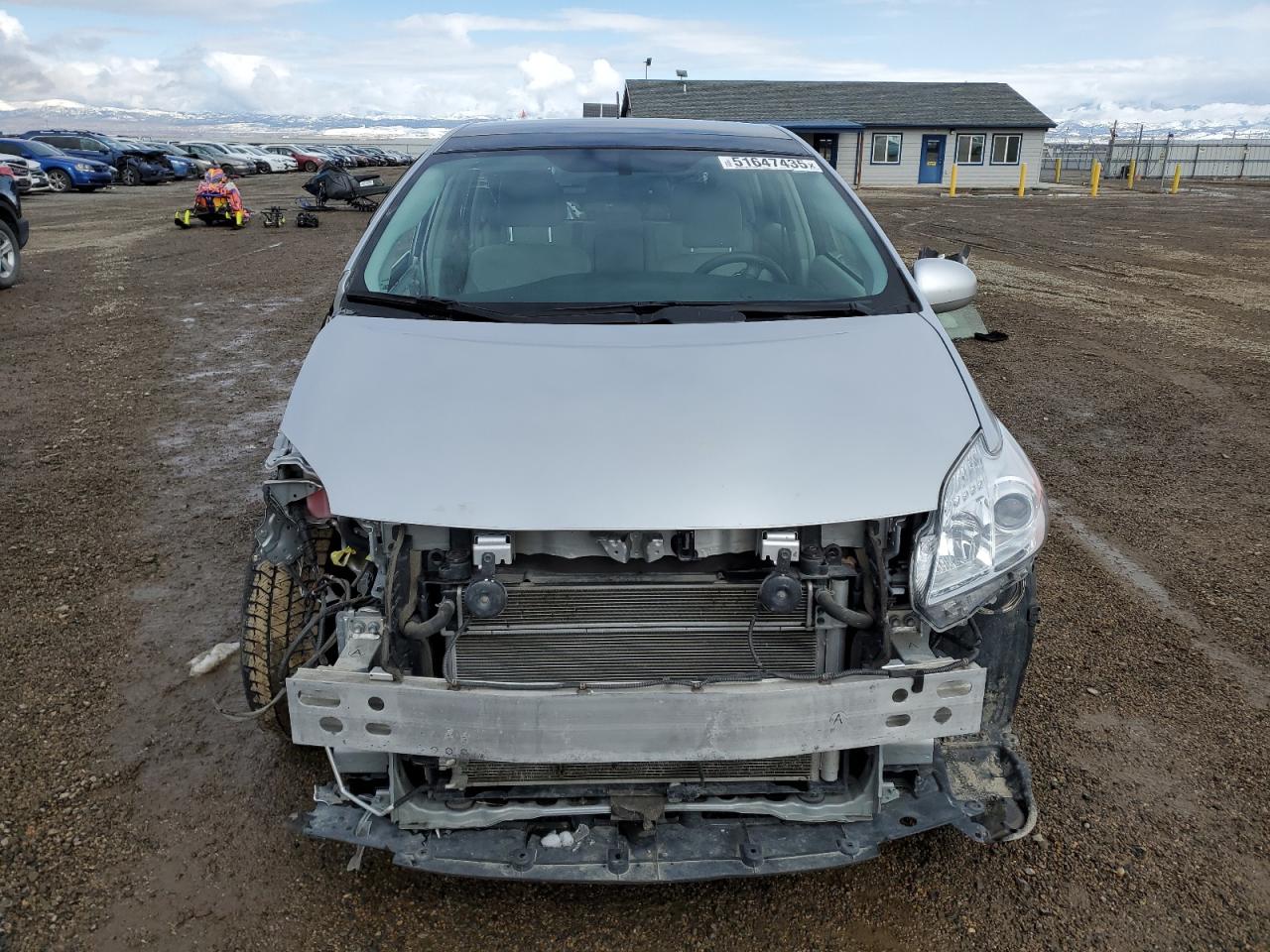 2013 TOYOTA PRIUS FOUR photo 5