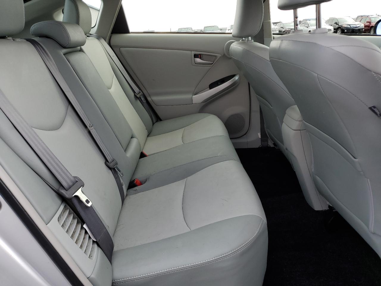 2013 TOYOTA PRIUS FOUR photo 10