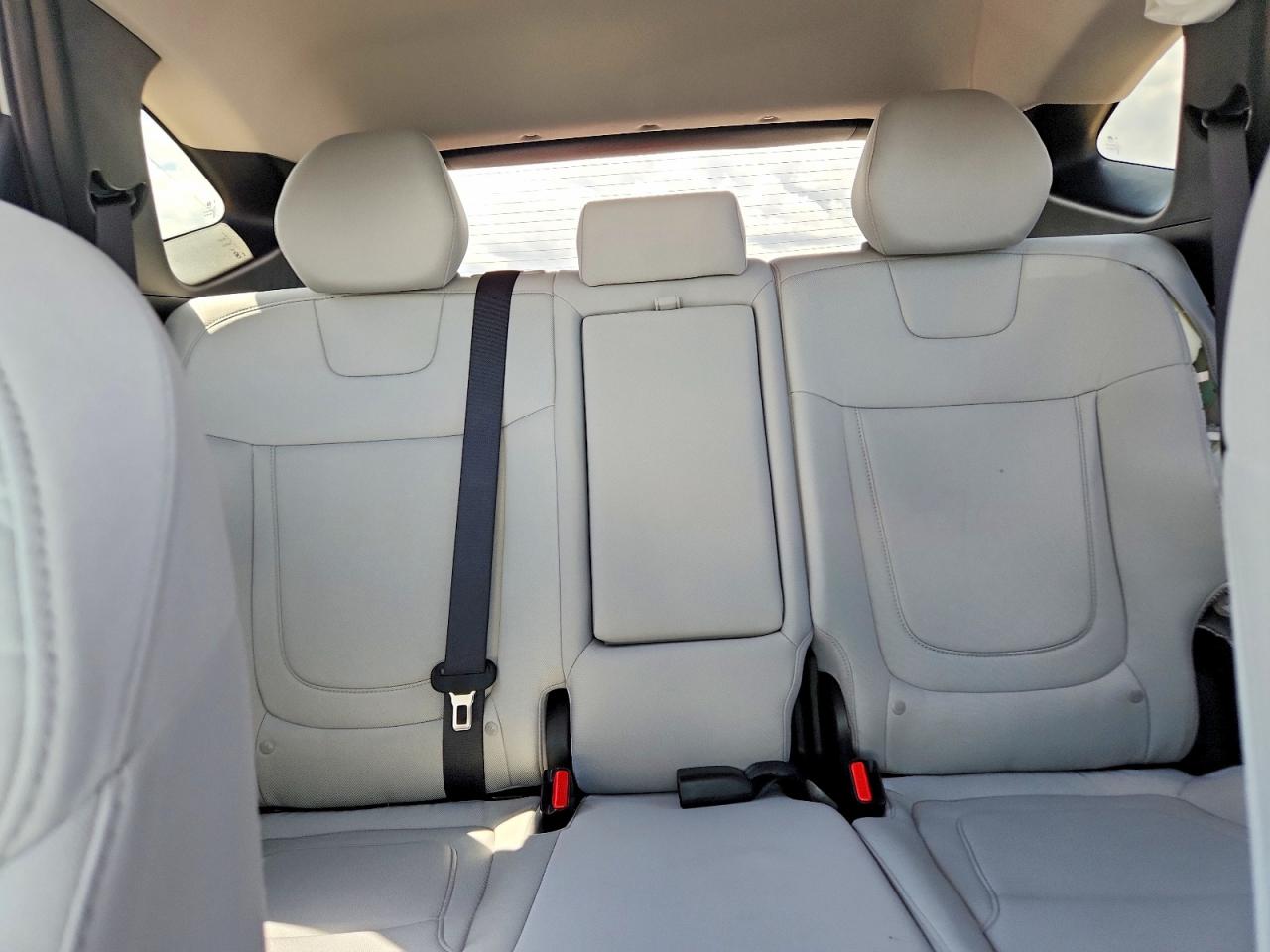 2025 HYUNDAI TUCSON photo 10