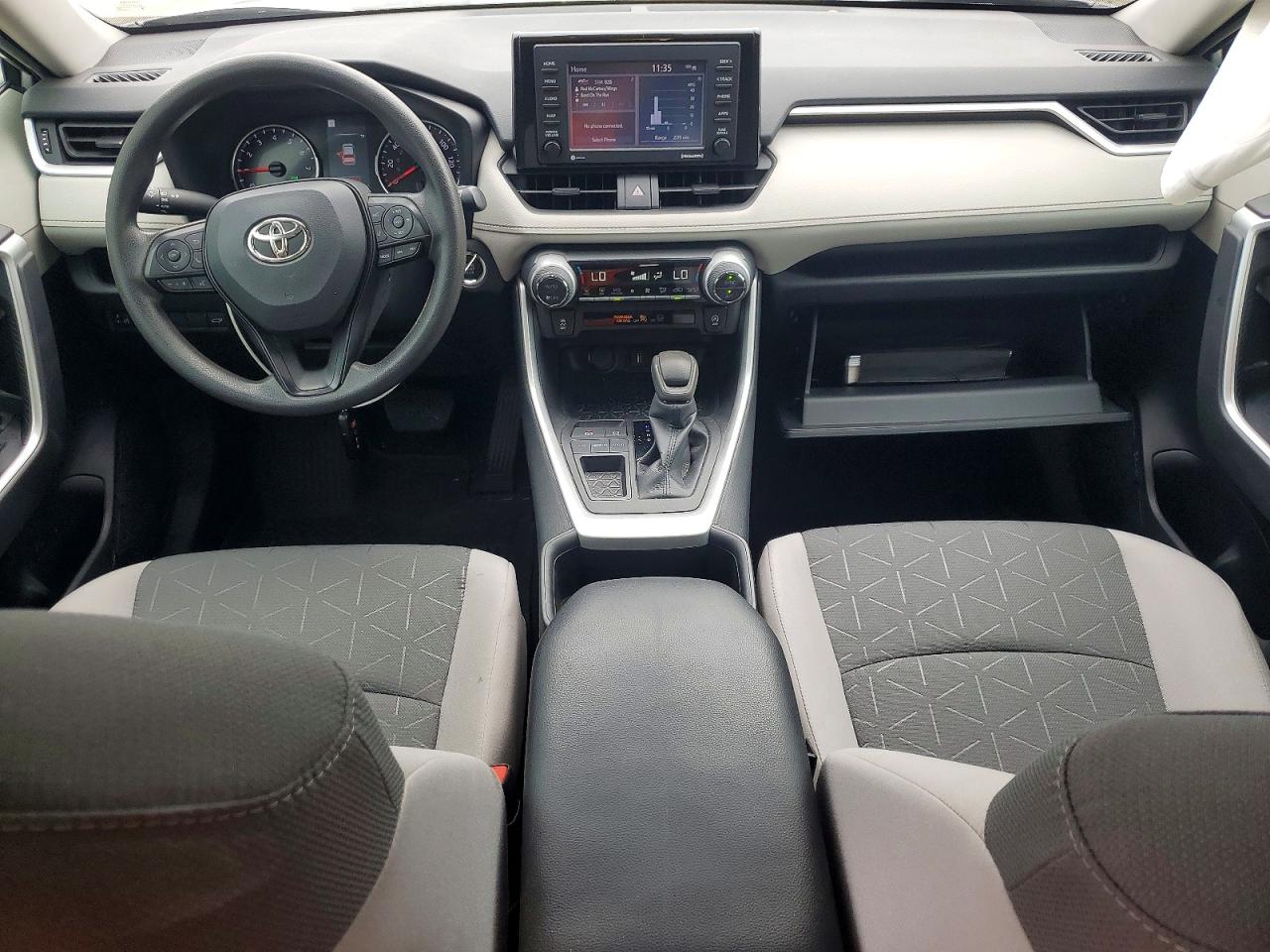 2022 TOYOTA RAV4 XLE photo 8