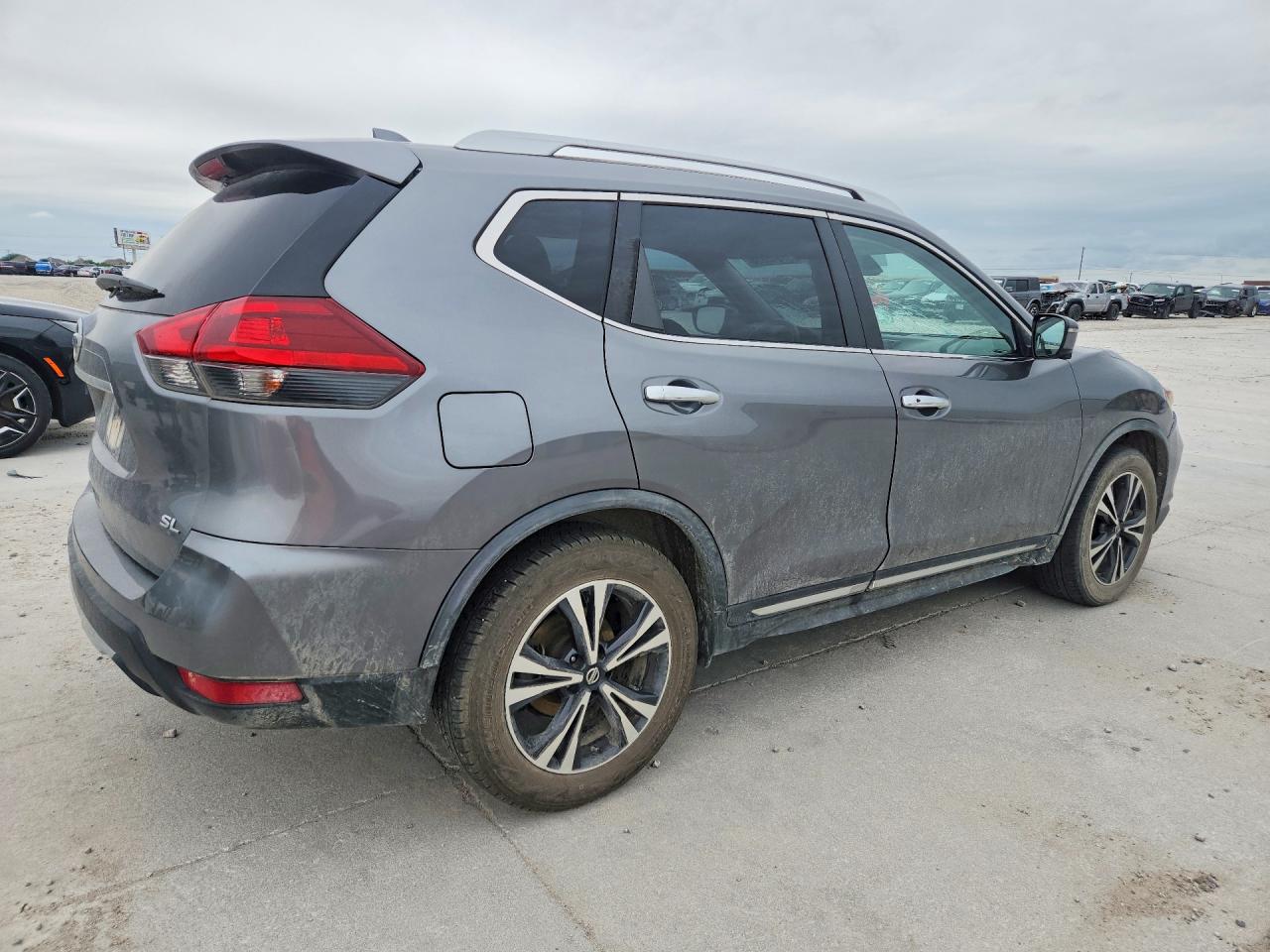 2018 NISSAN ROGUE SL photo 5