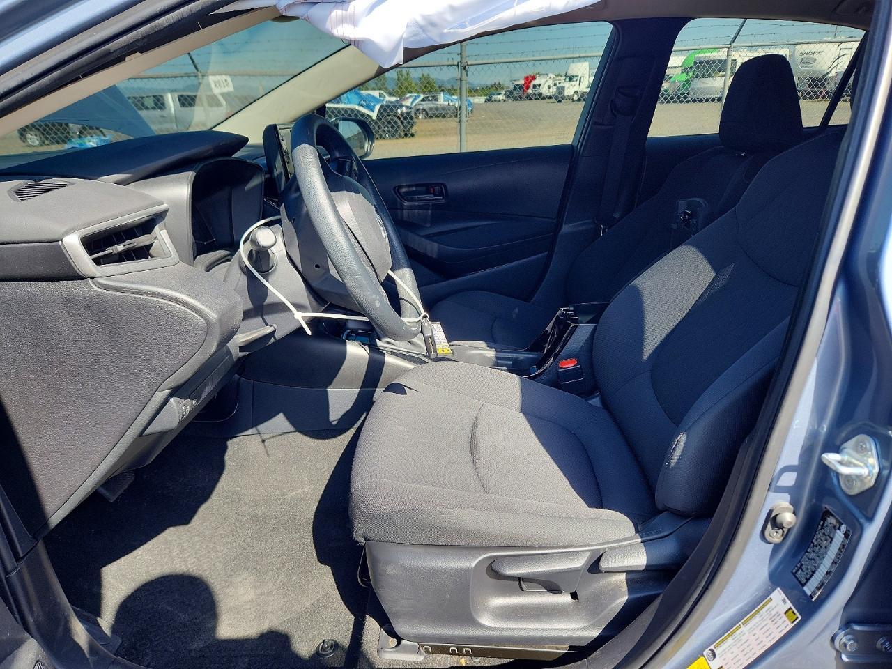 2022 TOYOTA COROLLA LE photo 13