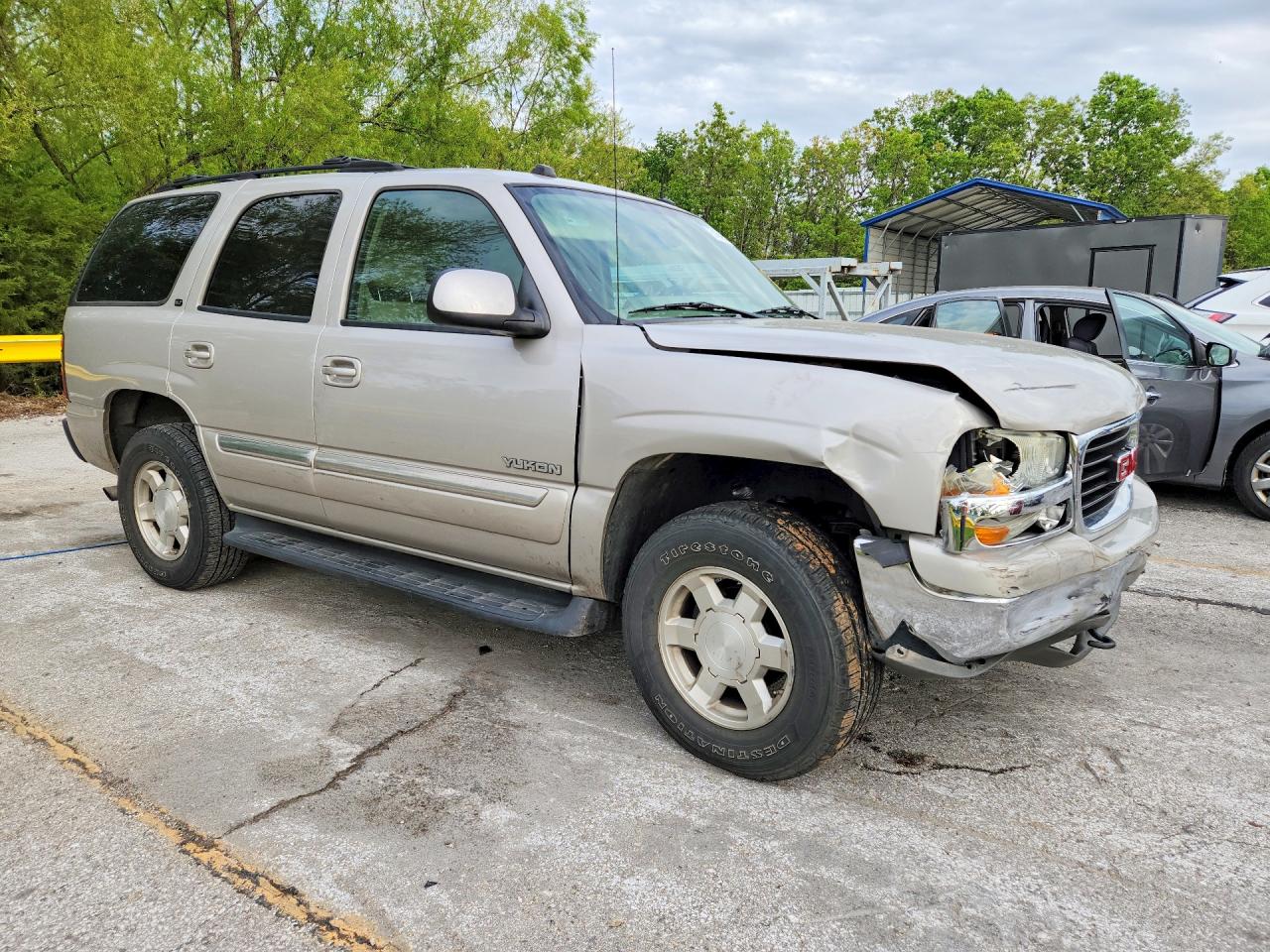 2004 GMC YUKON photo 10