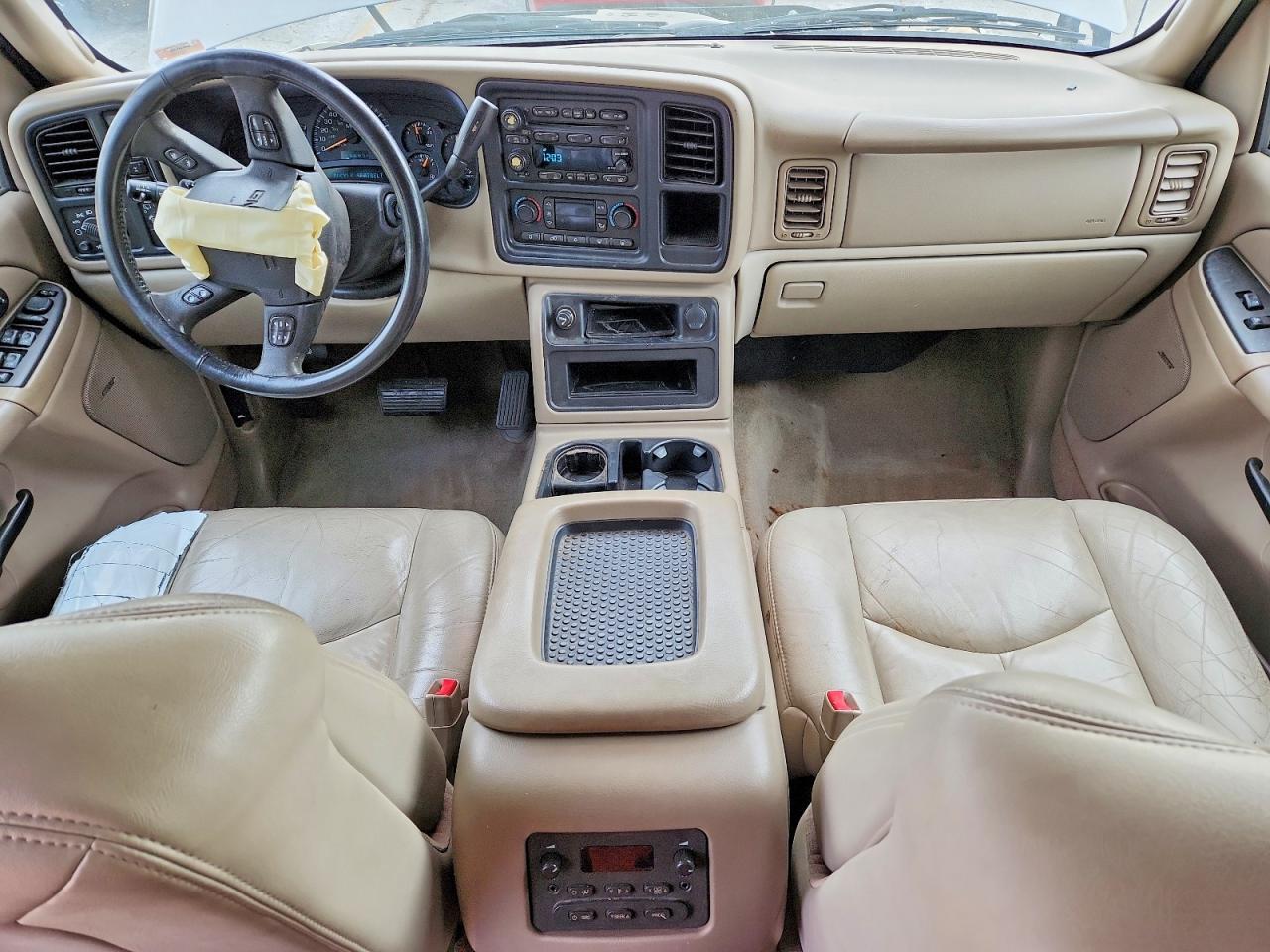2004 GMC YUKON photo 22