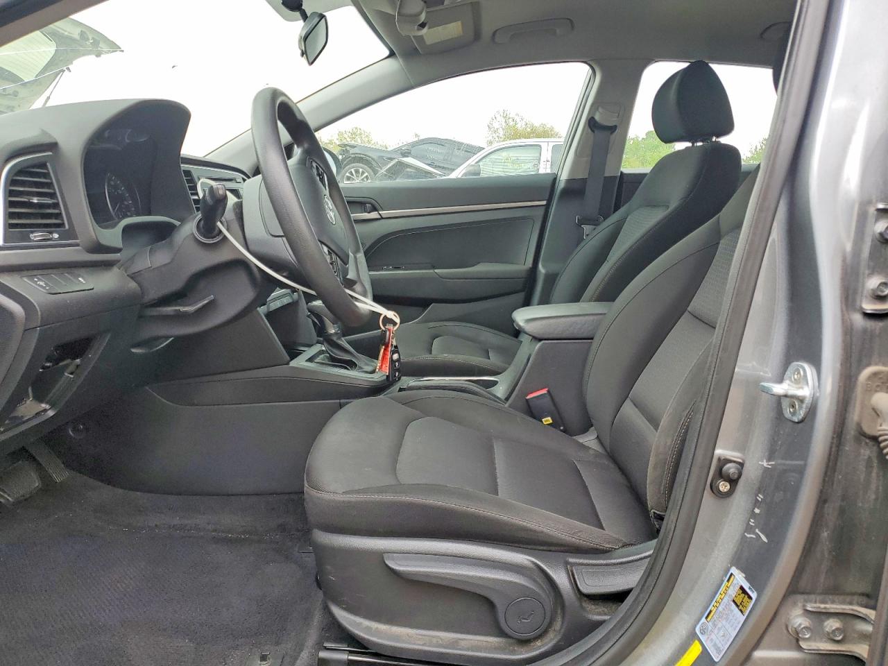2018 HYUNDAI ELANTRA SE photo 7
