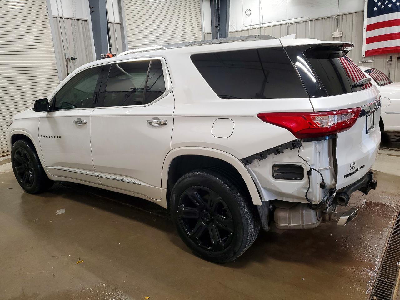 2020 CHEVROLET TRAVERSE HIGH COUNTRY photo 3