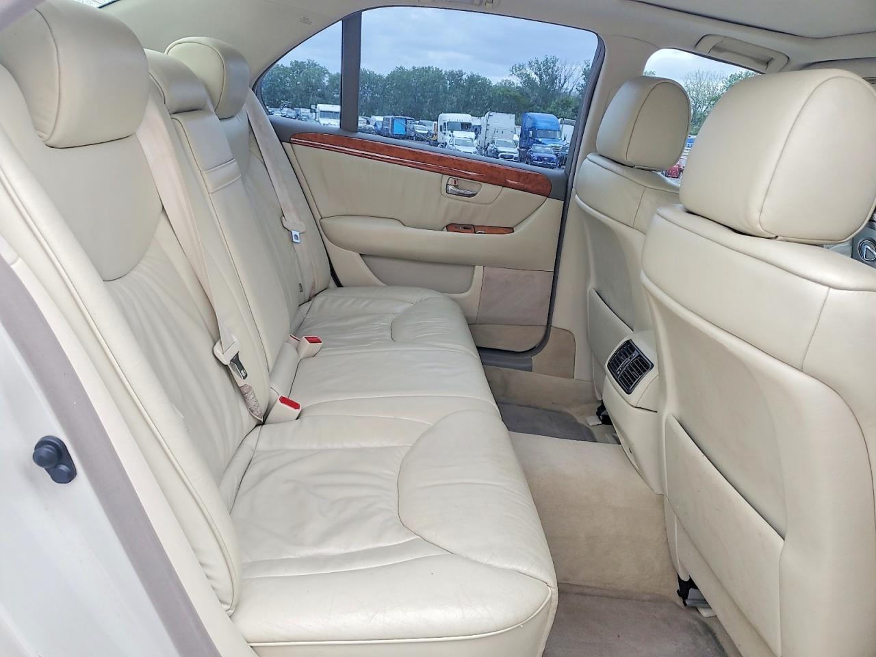 2002 LEXUS LS 430 photo 19