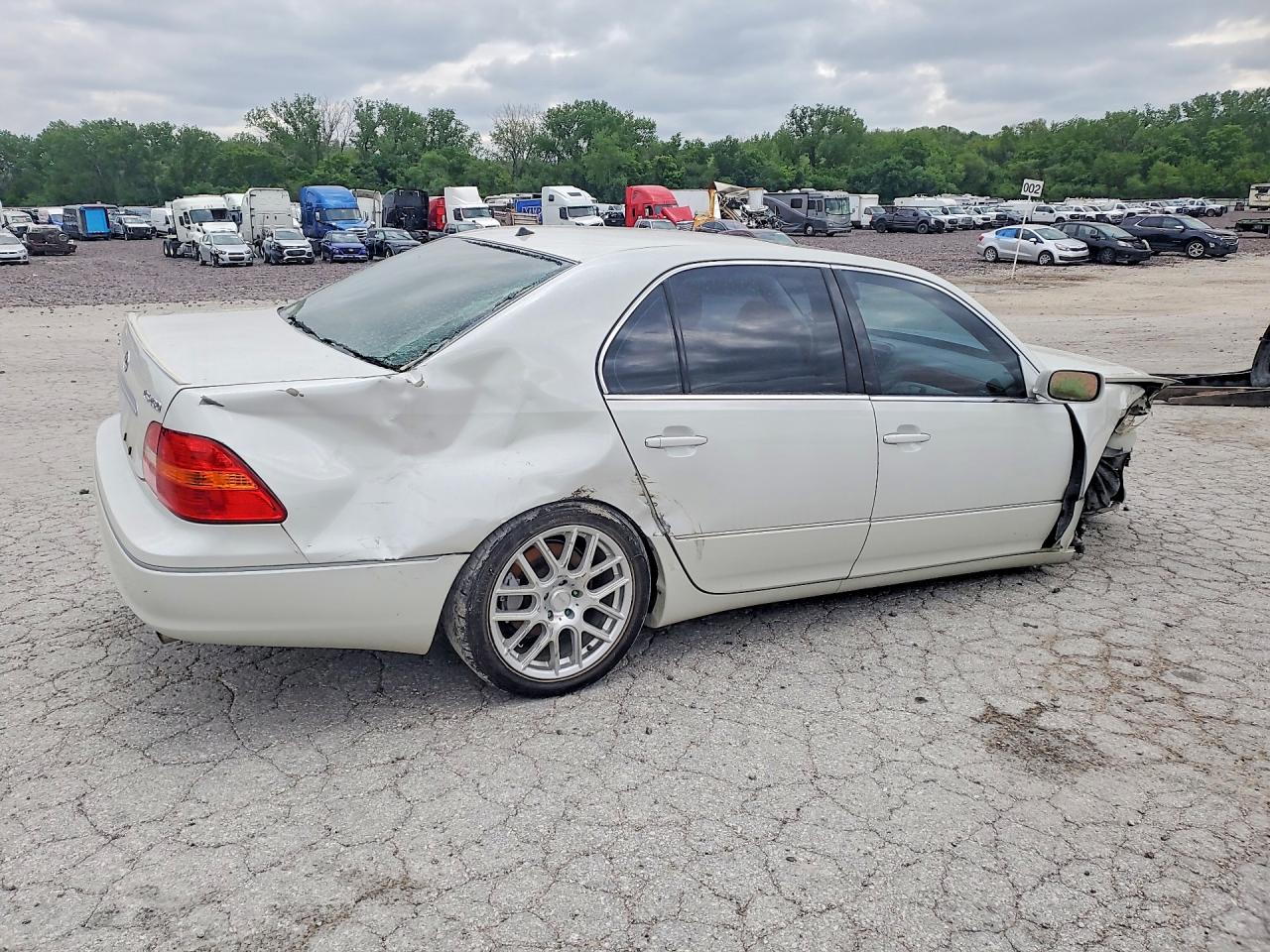 2002 LEXUS LS 430 photo 5
