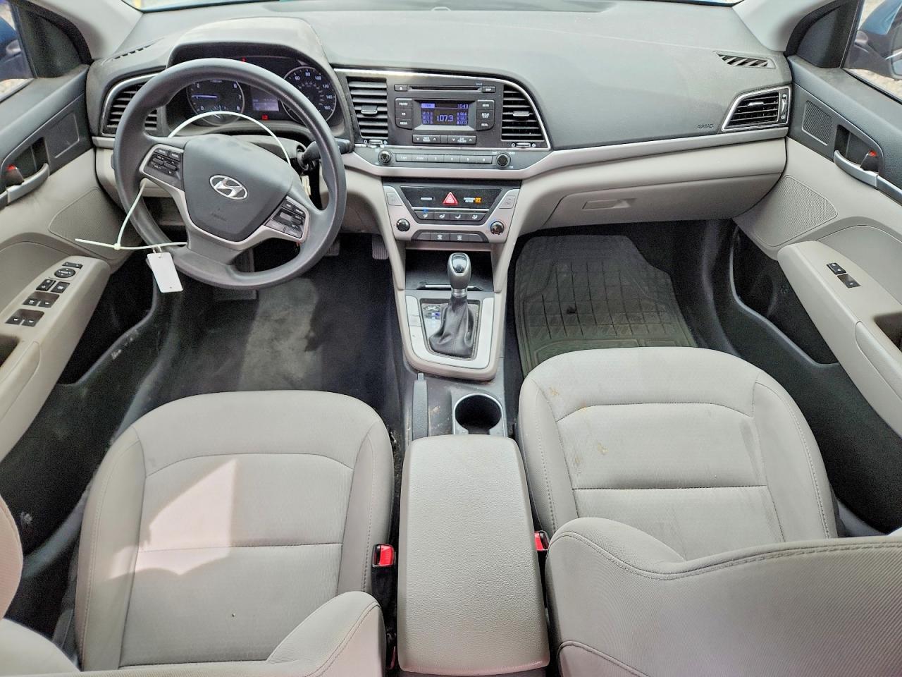 2017 HYUNDAI ELANTRA SE photo 8