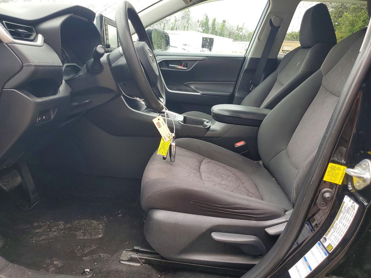 2019 TOYOTA RAV4 XLE photo 19