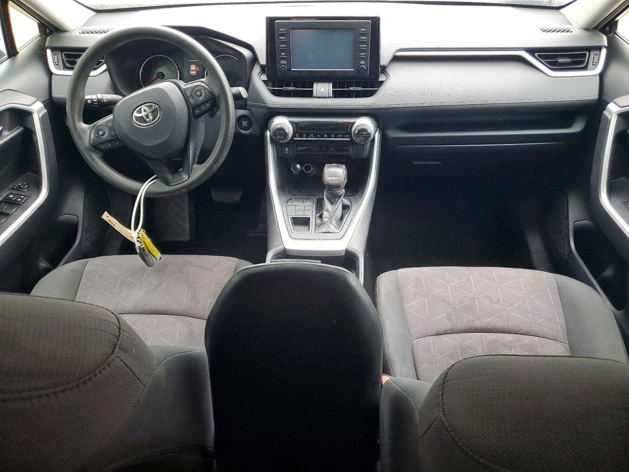 2019 TOYOTA RAV4 XLE photo 22