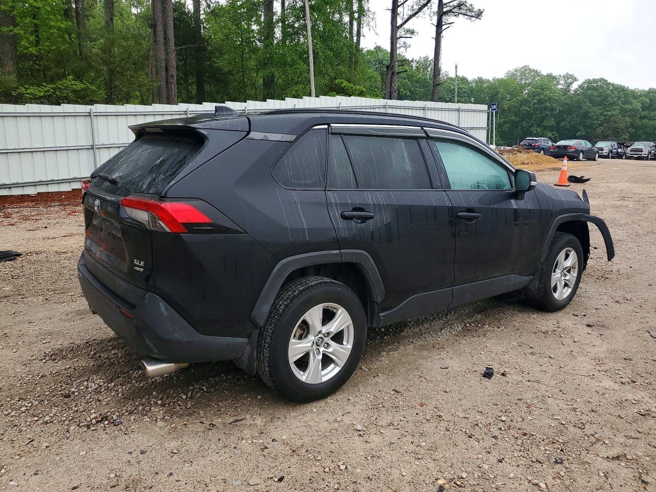 2019 TOYOTA RAV4 XLE photo 7