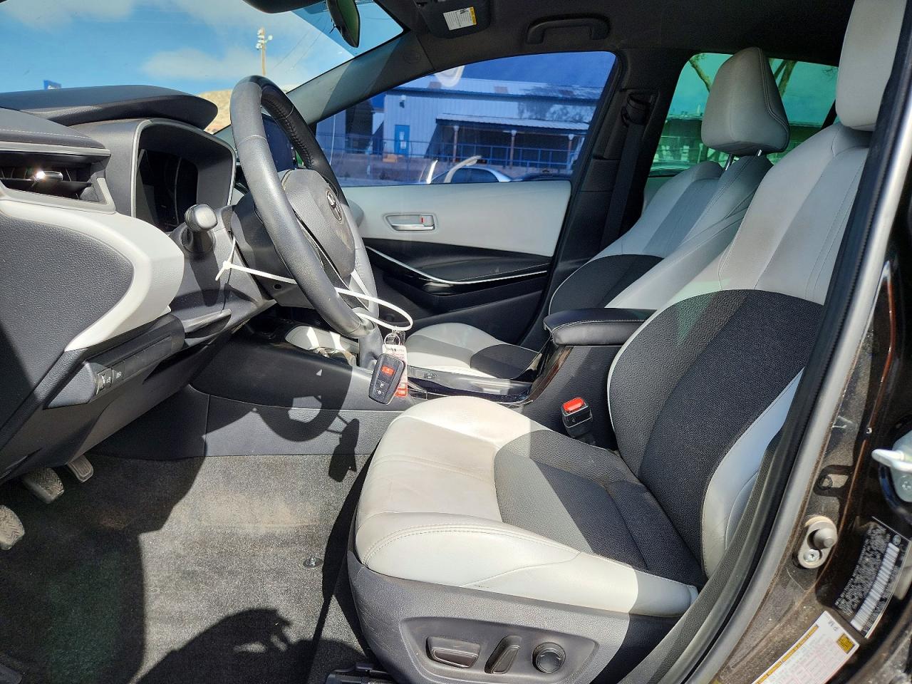 2021 TOYOTA COROLLA XSE photo 13