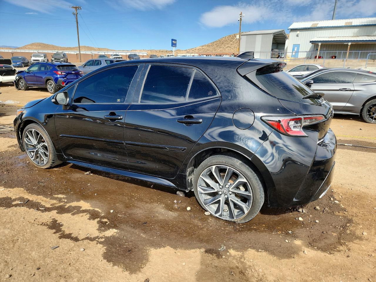 2021 TOYOTA COROLLA XSE photo 3