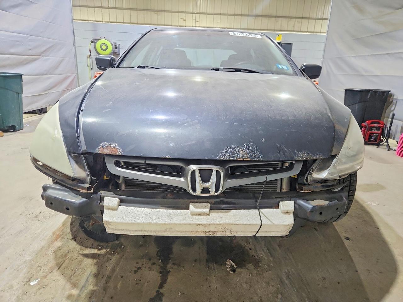 2003 HONDA ACCORD LX photo 9