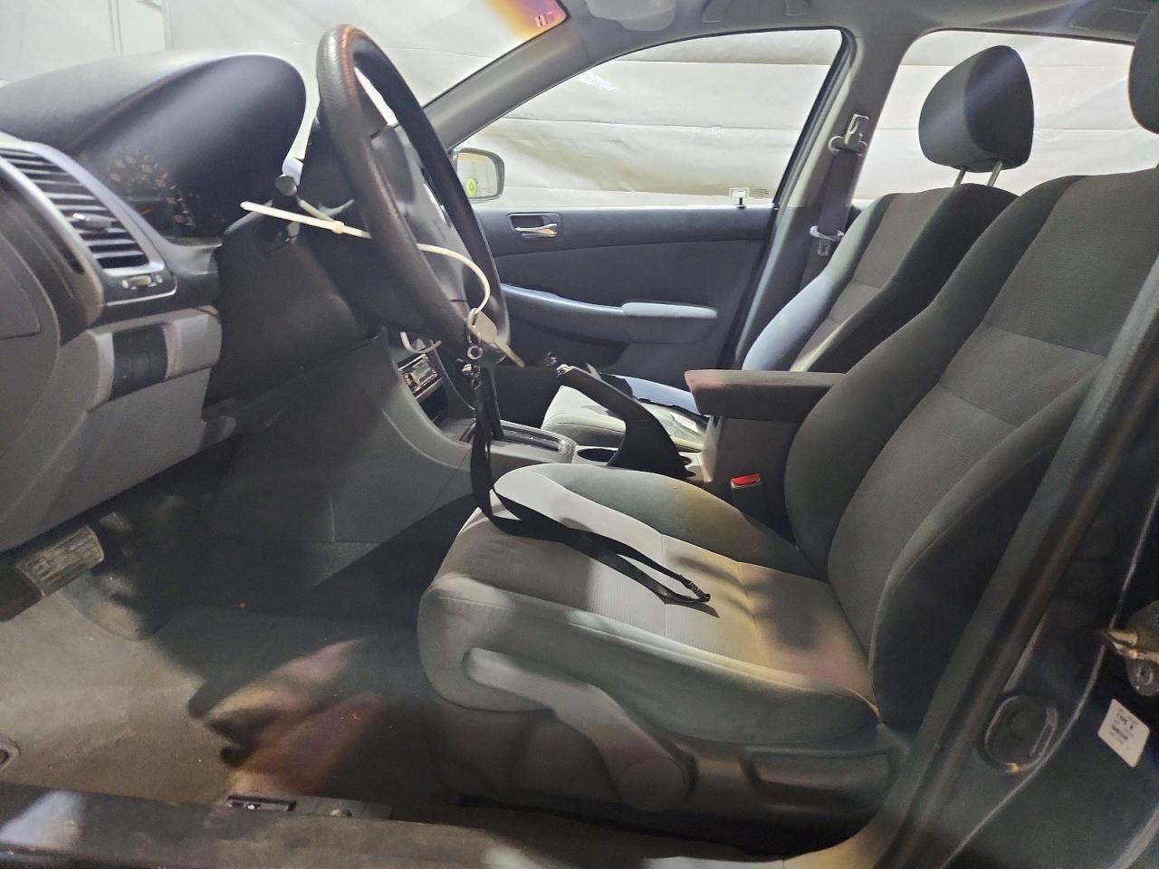2003 HONDA ACCORD LX photo 13