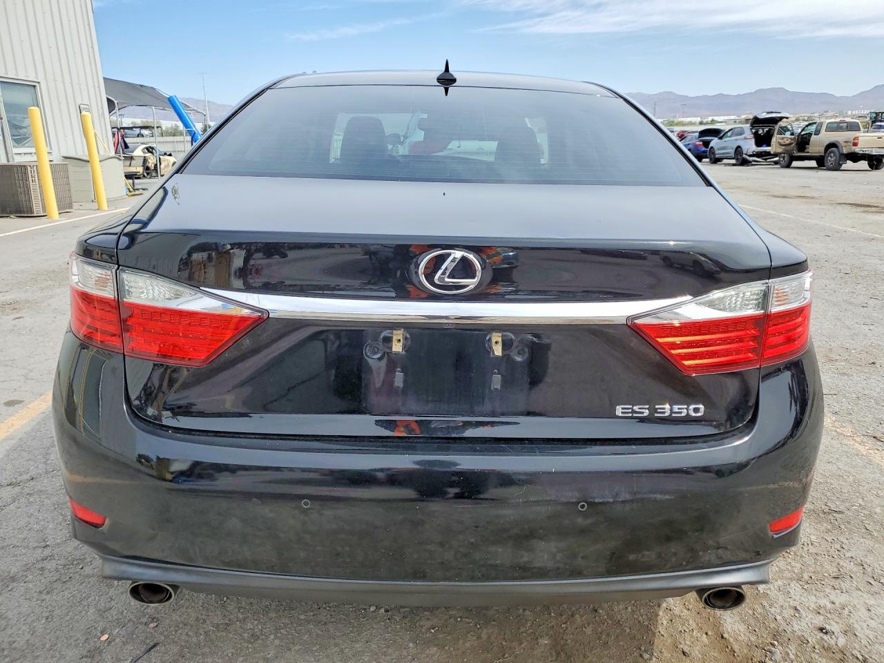 2013 LEXUS ES 350 photo 11