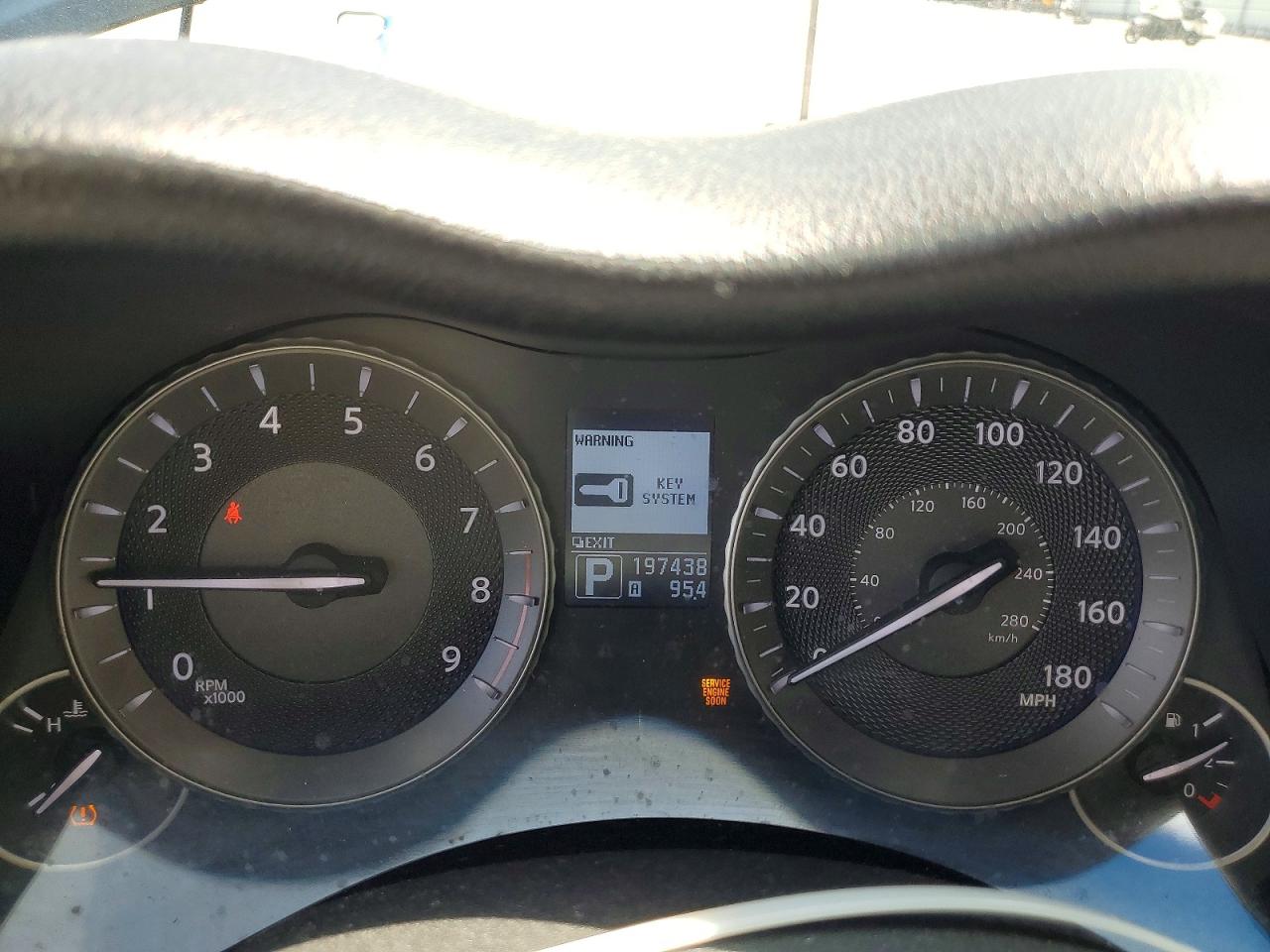 2013 INFINITI M37 BASE photo 9