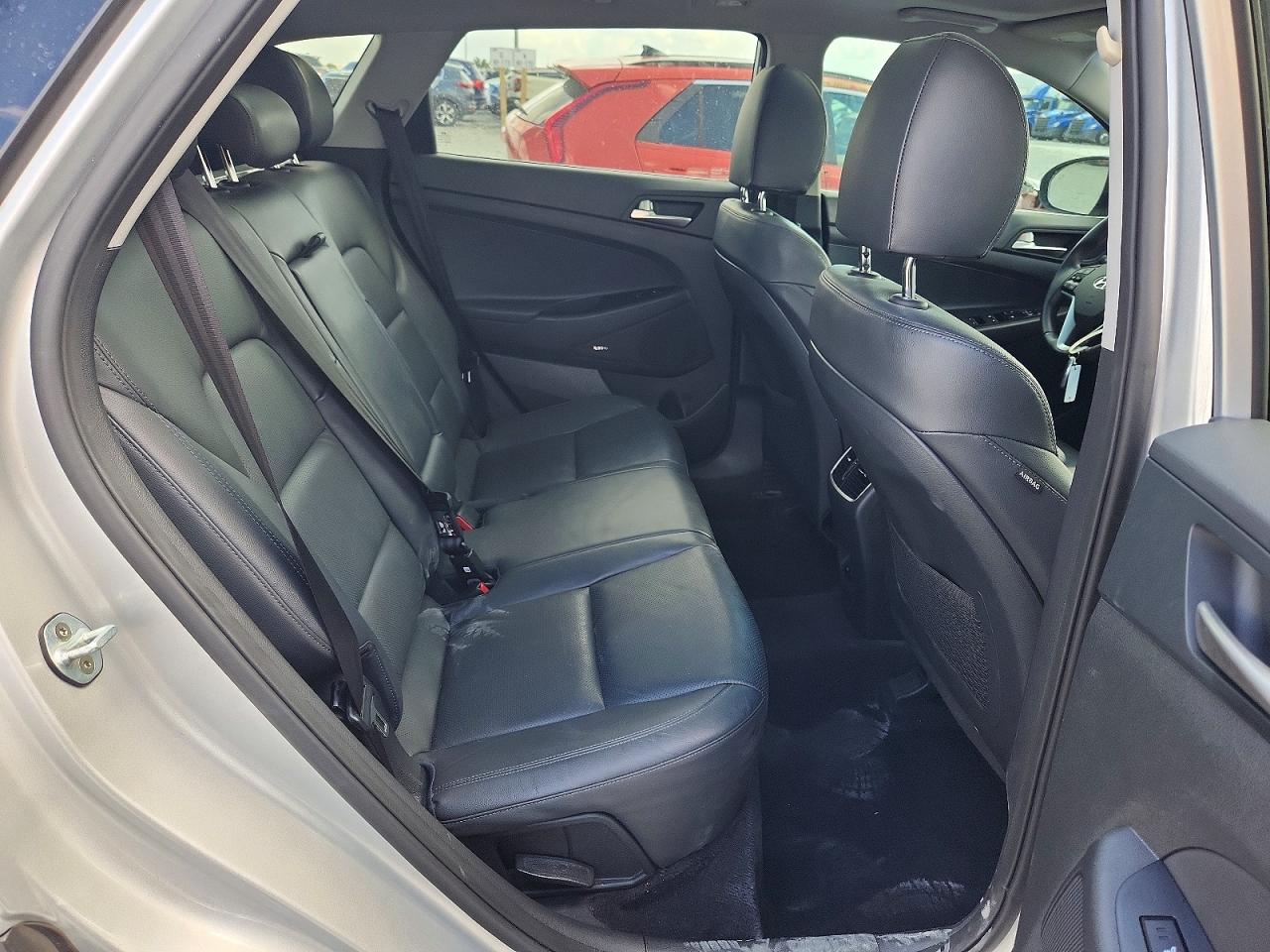2019 HYUNDAI TUCSON photo 19