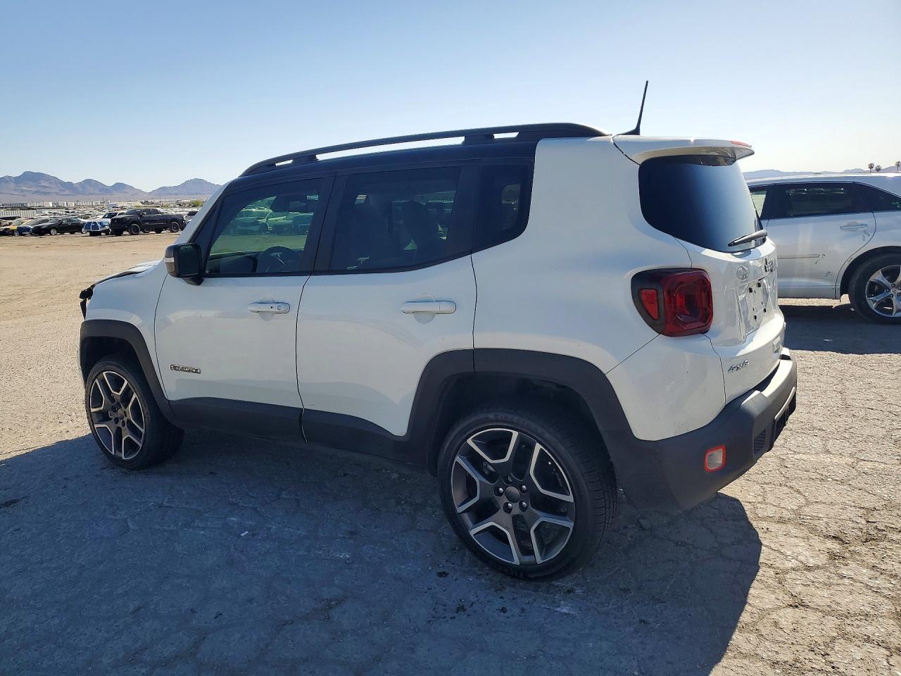 2019 JEEP RENEGADE LIMITED photo 4