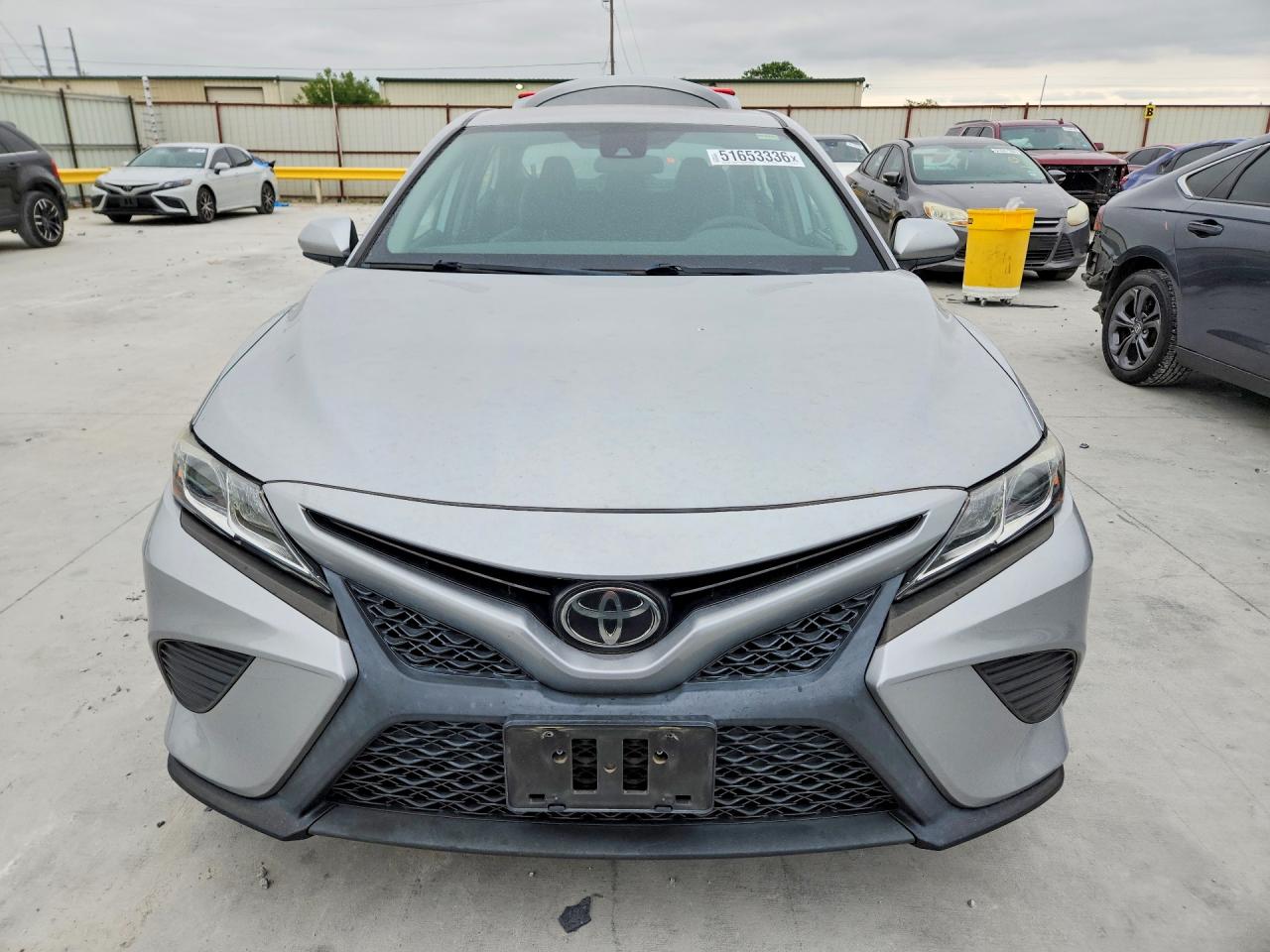 2020 TOYOTA CAMRY SE photo 5