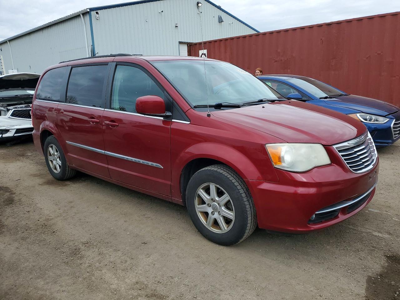 2012 CHRYSLER TOWN & COUNTRY TOURING photo 10